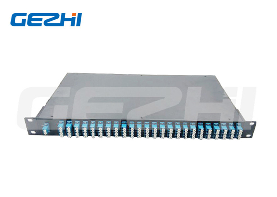 comprare 100G AAWG DWDM Equipment Fibra doppia di tipo gaussiano per reti a lungo raggio online manufacture